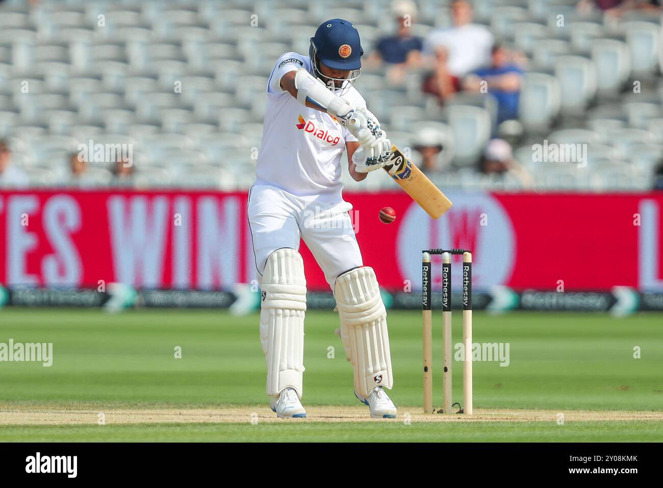 Dimuth Karunaratne de Sri Lanka chauves-souris pendant l'Angleterre v, Sri Lanka. , . (Photo par Izzy Poles/News images) à Londres, Royaume-Uni le 01/09/2024. (Photo par Izzy Poles/News images/SIPA USA) crédit : SIPA USA/Alamy Live News Banque D'Images