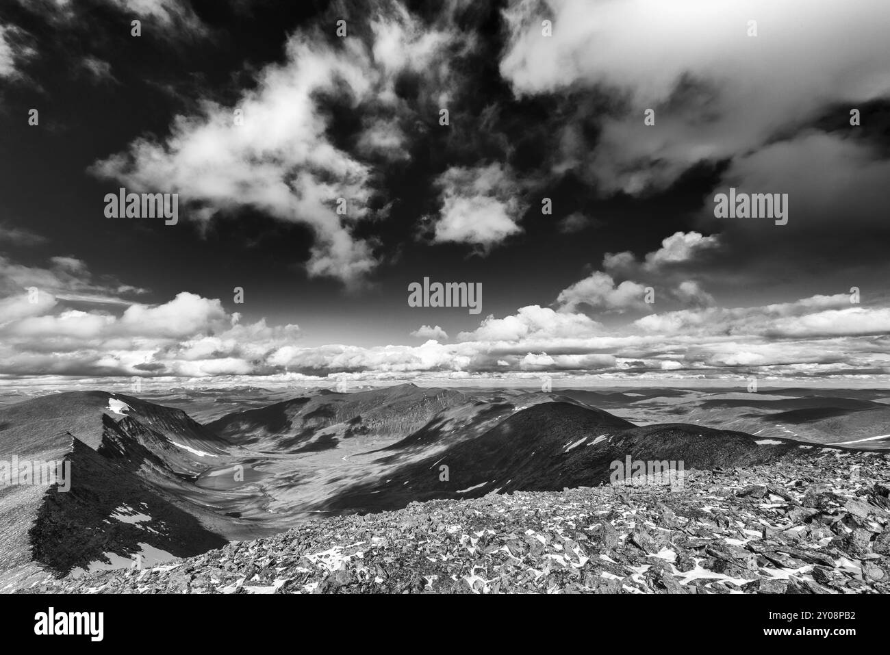 Vue de la vallée de Gaskariehppi, Alpes d'Abisko, Norrbotten, Laponie, Suède, juillet 2013, Europe Banque D'Images