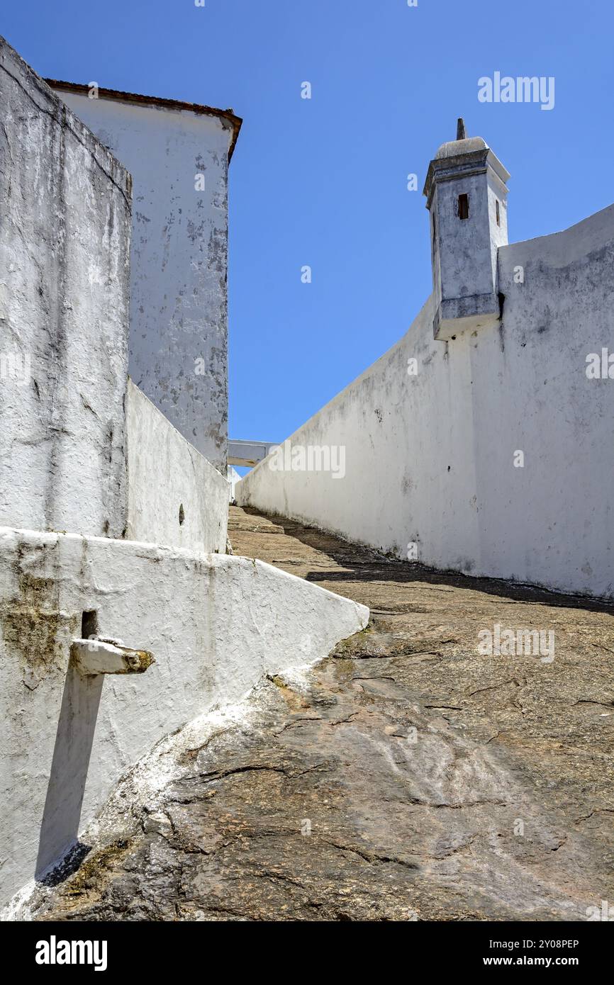 Forteresse historique de Santa Cruz, dans la ville de Niteroi qui était chargé de surveiller l'entrée de la baie de Guanabara à Rio de Janeiro Banque D'Images