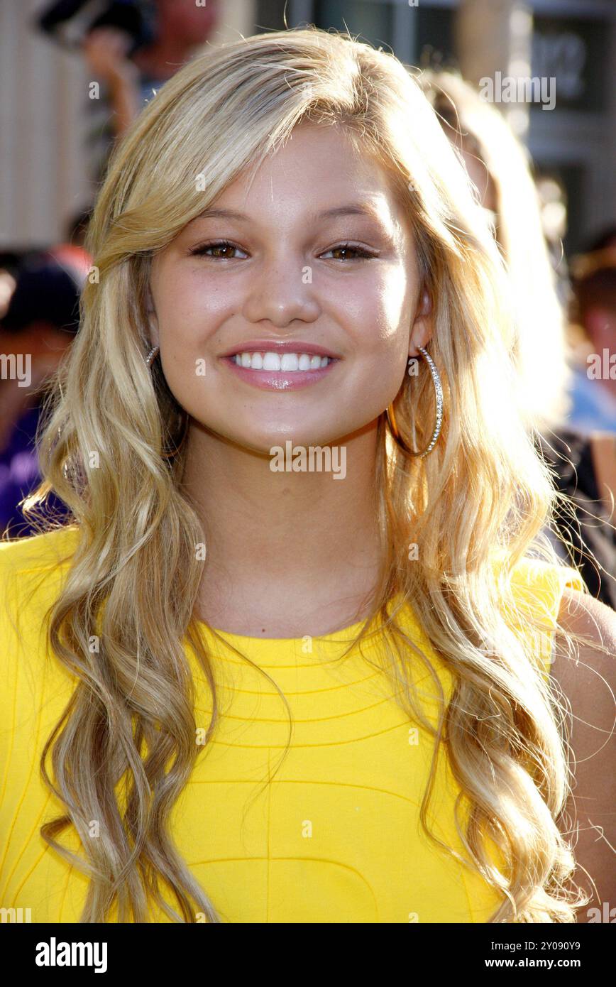 Olivia Holt à la première de Los Angeles de 'The ODD Life of Timothy Green' au El Capitan Theatre à Hollywood le 6 août 2012. Banque D'Images