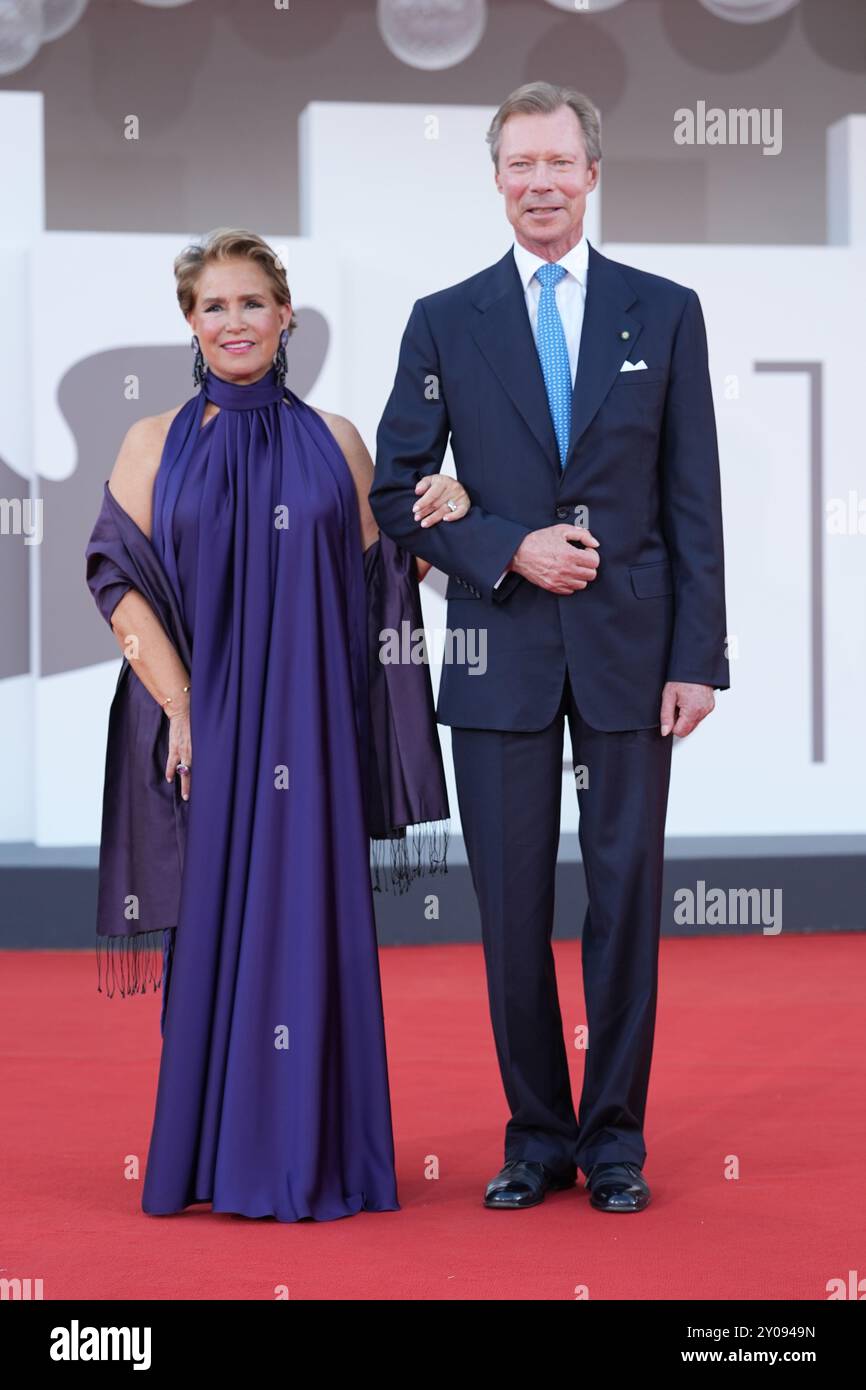 Venezia, Italie. 01 Sep, 2024. Maria Teresa, Grande-Duchesse de Luxembourg et Henri, Grand-Duc de Luxembourg assistent à un tapis rouge du film Here' (Ainda Estou Aqui) au 81e Festival International du film de Venise le 1er septembre 2024 à Venise, Italie. (Photo de Gian Mattia D'Alberto/LaPresse) crédit : LaPresse/Alamy Live News Banque D'Images