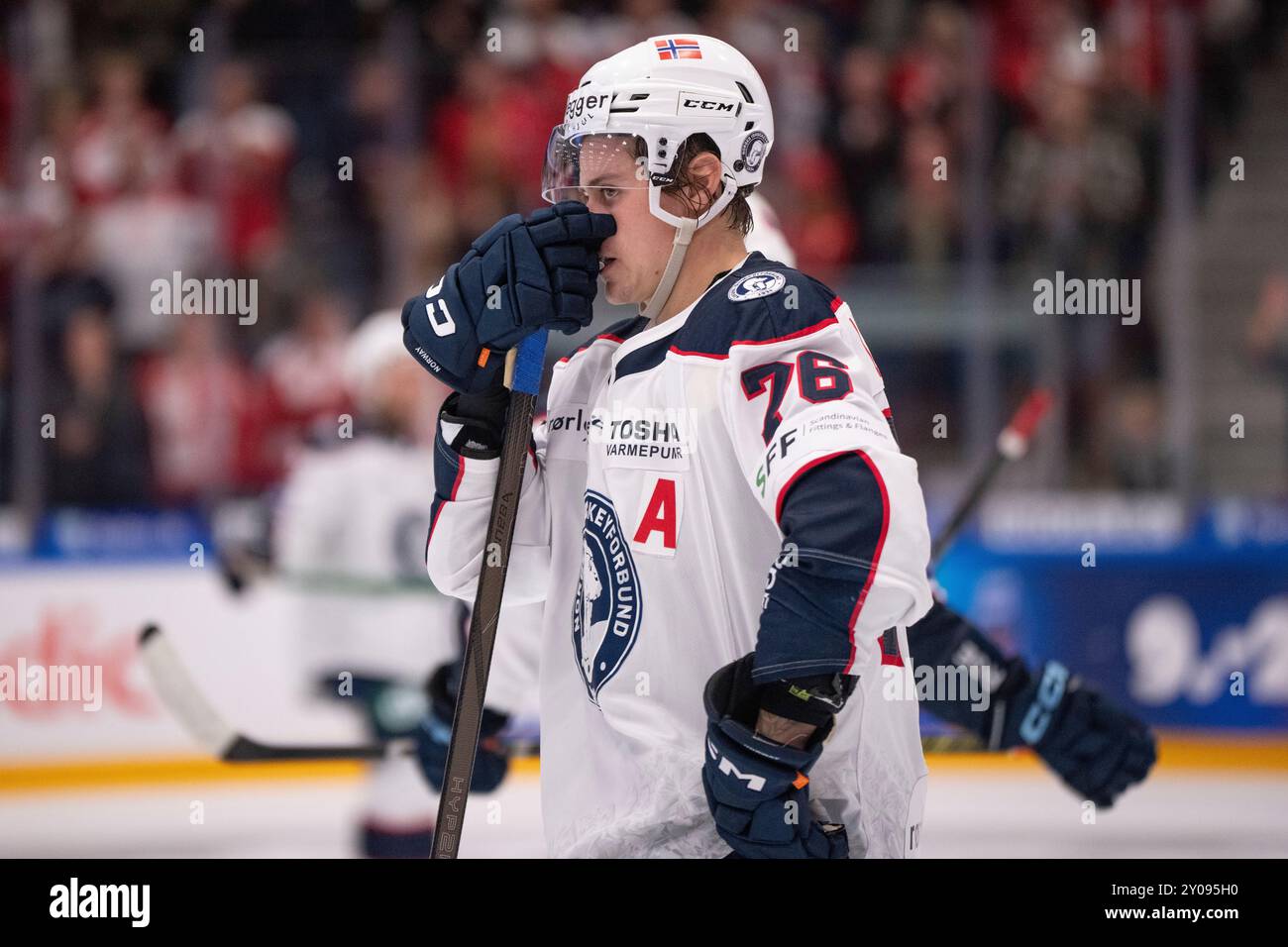 Aalborg, Danemark. 01 Sep, 2024. Déception pour le norvégien Emil Lilleberg après la défaite dans le match de qualification olympique de hockey sur glace entre le Danemark et la Norvège à Aalborg le dimanche 1er septembre 2024. (Photo : Bo Amstrup/Ritzau Scanpix) crédit : Ritzau/Alamy Live News Banque D'Images