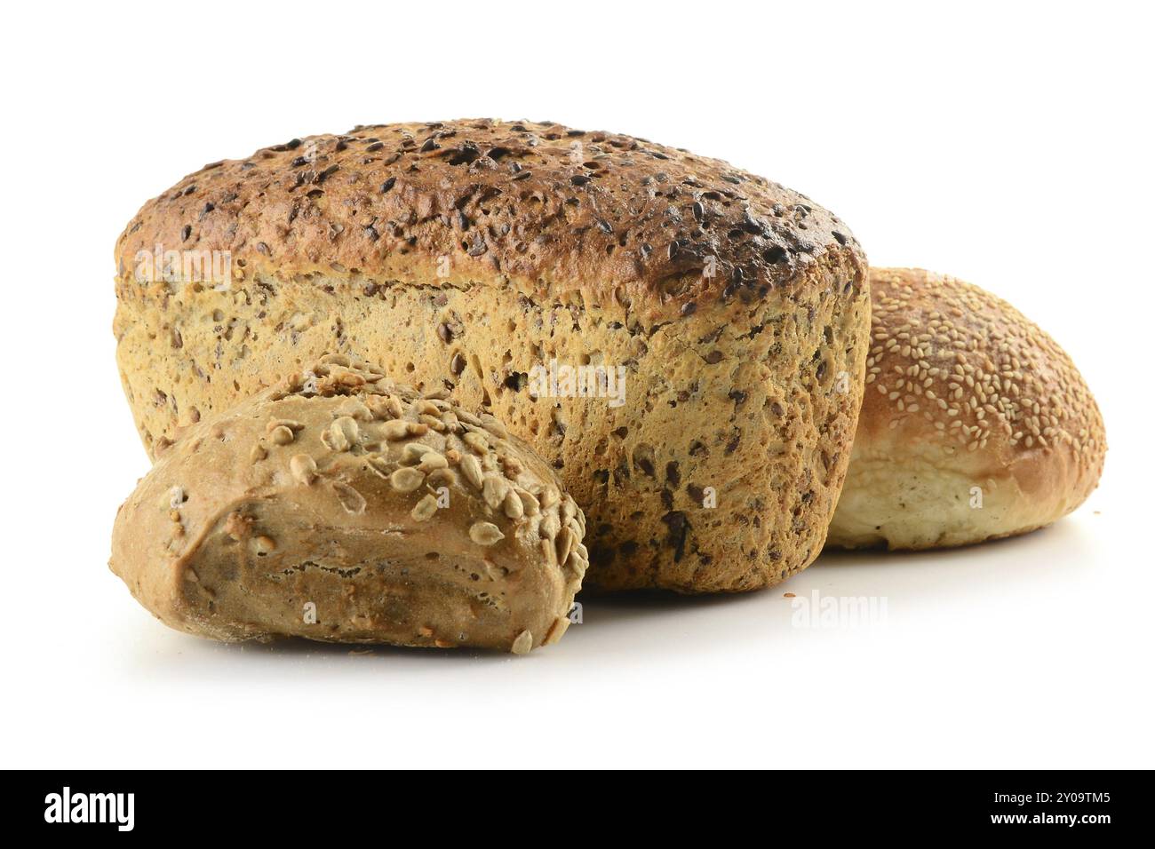 La composition avec pain et petits pains sur la table de cuisine Banque D'Images