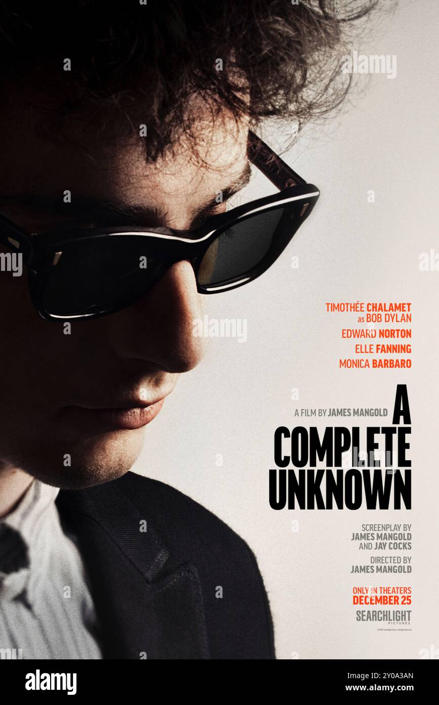 A Complete Unknown (2024) réalisé par James Mangold et mettant en vedette Timothée Chalamet, Monica Barbaro et elle Fanning. Biopic sur l'ascension fulgurante de Bob Dylan en tant que chanteur folk dans les salles de concert et le sommet des charts pendant les années 1960s.US One sheet poster ***USAGE ÉDITORIAL SEULEMENT***. Crédit : BFA / Searchlight Pictures Banque D'Images