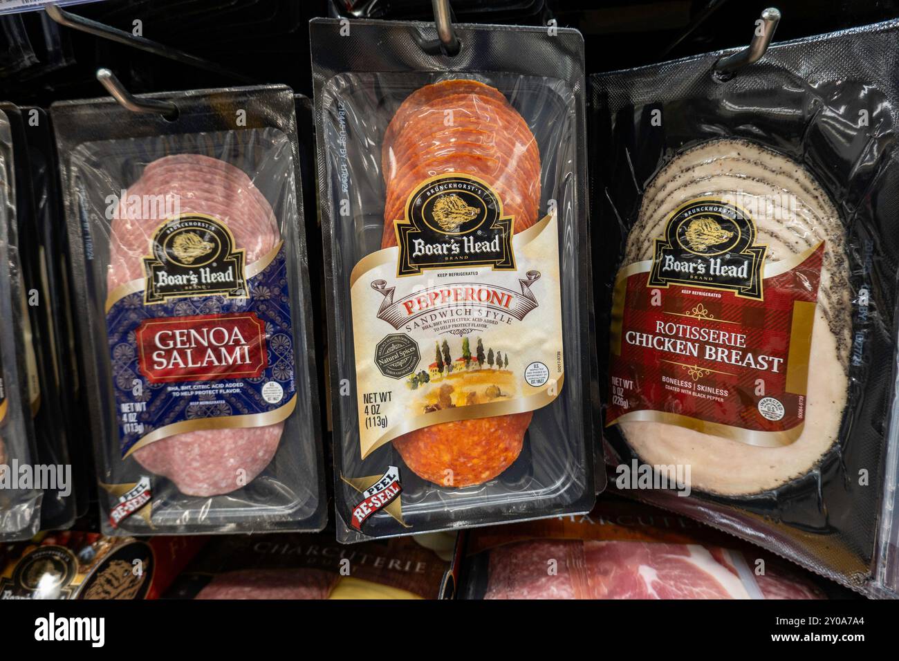 Les produits de viande et de fromage Boar's Head sont vendus dans les épiceries à travers les États-Unis, 2024, New York City, États-Unis Banque D'Images