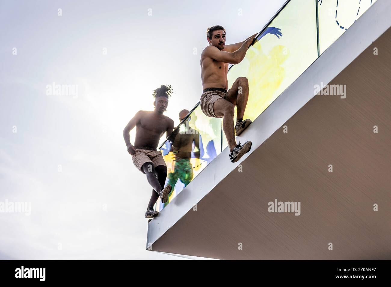 Greenwich Peninsula, Londres, Royaume-Uni. 1er septembre 2024. Présenté par Cie Lézard bleus. La performance reçoit sa première britannique au GDIF dans une célébration de la créativité, du soutien mutuel et des possibilités illimitées. Abdullah Bailey/Alamy Live News Banque D'Images