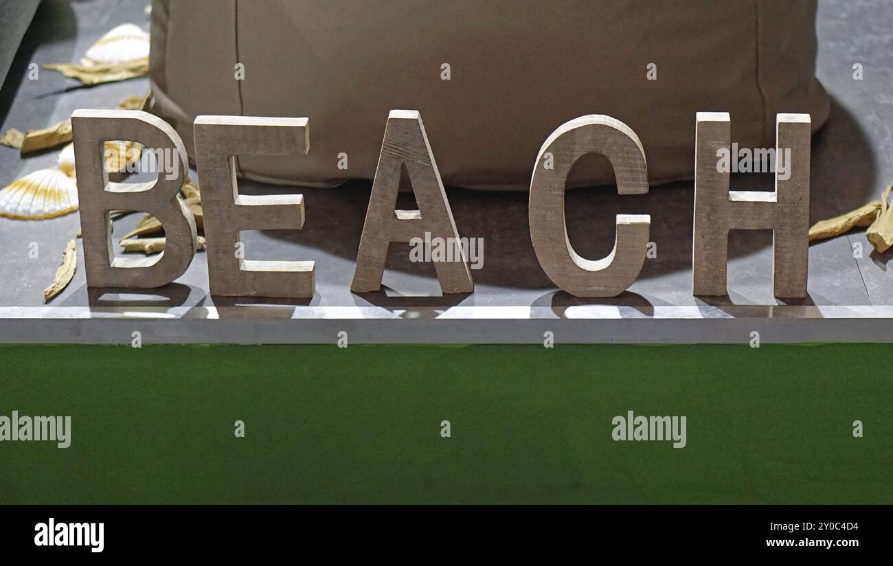 3d en bois font lettres beach Banque D'Images