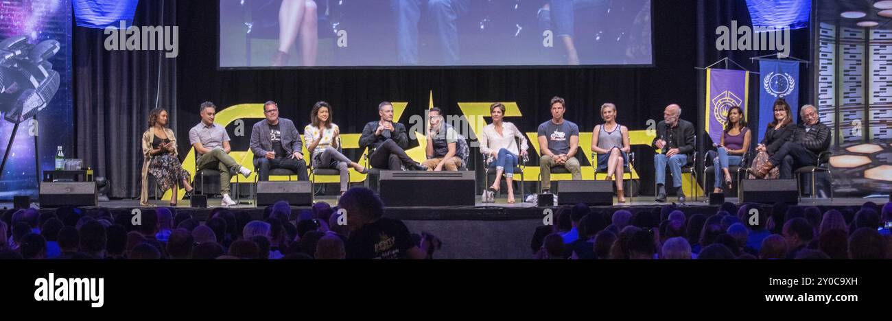 BONN, ALLEMAGNE, 19 MAI 2018 : Kandyse McClure, Aaron Douglas, Grace Park, Tahmoh Penikett, James Callis, Tricia Helfer, Michael Trucco, Katee Sackhoff Banque D'Images