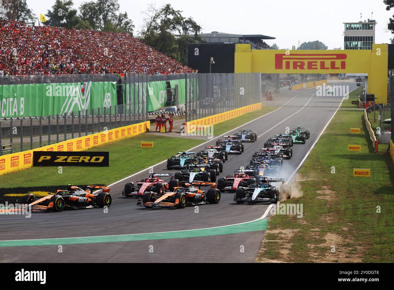 Monza, Italie. 1er septembre 2024. Les pilotes s'affrontent lors du Grand Prix d'Italie de formule 1 au circuit de Monza, Italie, le 1er septembre 2024. Crédit : Zhao Dingzhe/Xinhua/Alamy Live News Banque D'Images