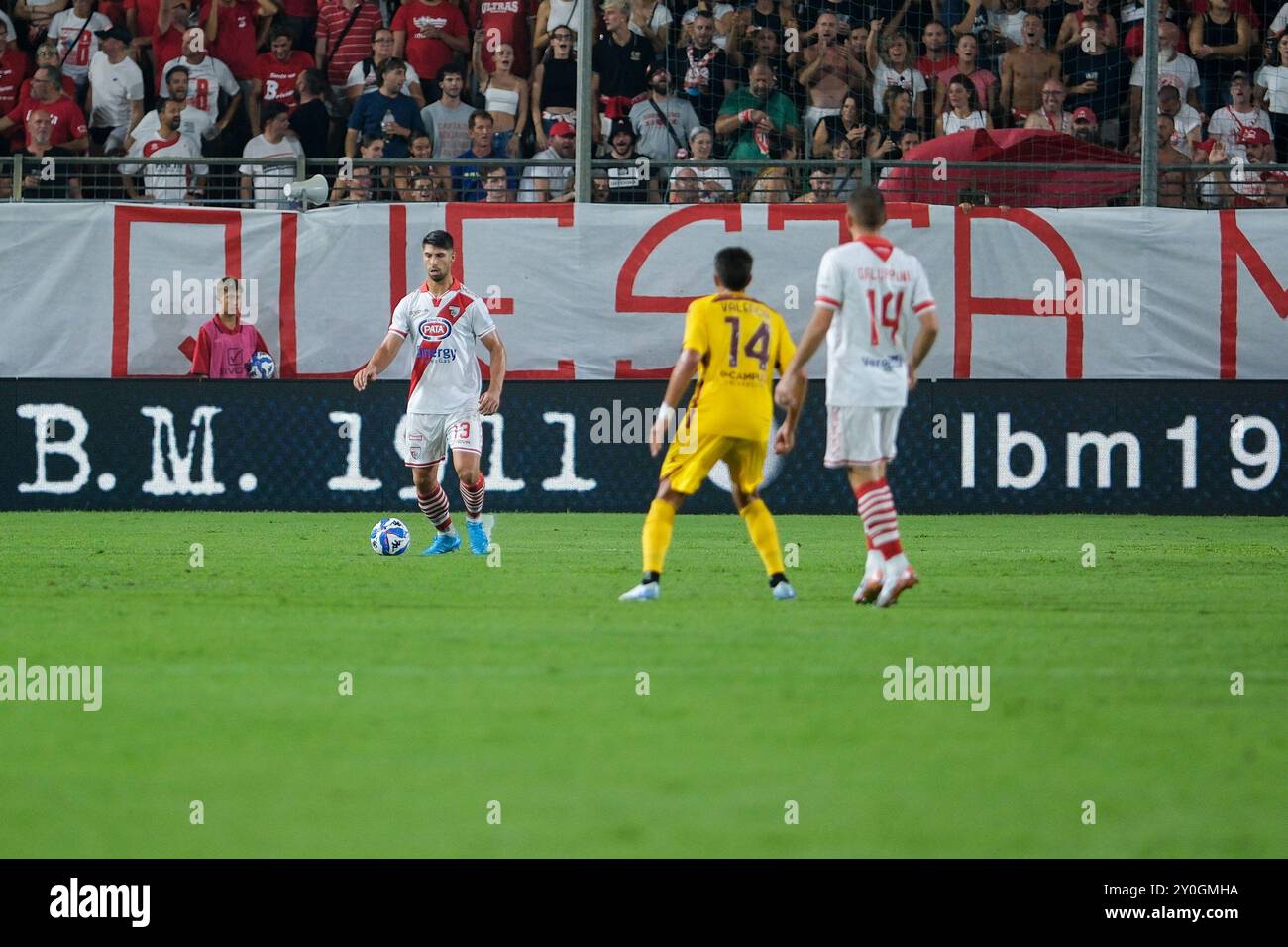 Mantoue, Italie. 01 Sep, 2024. Fabrizio Brignani de Mantova 1911 porte le ballon lors du match de championnat italien de football de Serie B entre Mantova Calcio 1911 et l'US Salernitana 1919 au stade Danilo Martelli le 1er septembre 2024, Mantoue, Italie. Crédit : Roberto Tommasini/Alamy Live News Banque D'Images