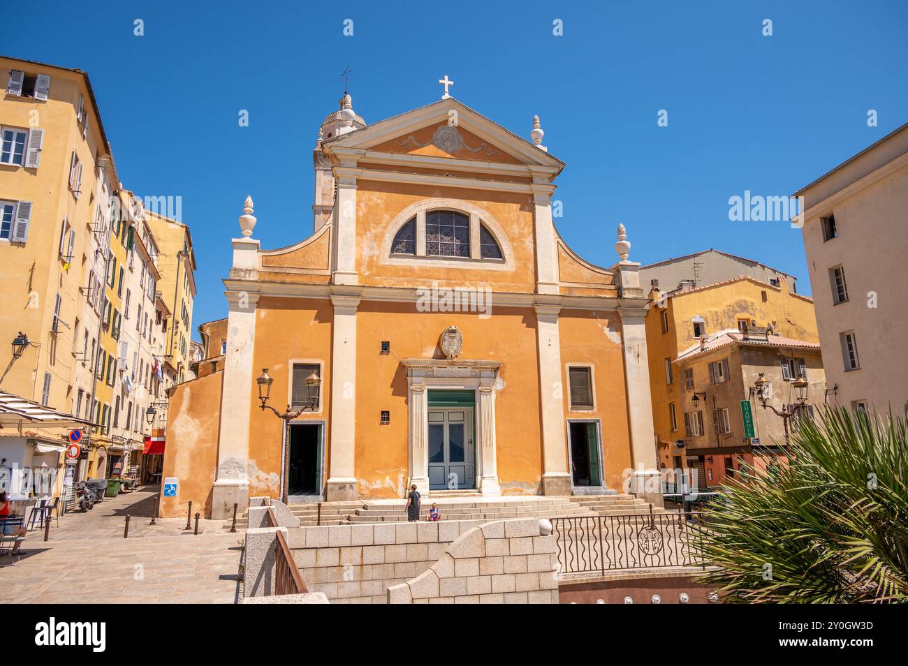 Ajaccio, France - 8 août 2024 : extérieur de la cathédrale Santa Maria Assunta à Ajaccio, Corse. Banque D'Images