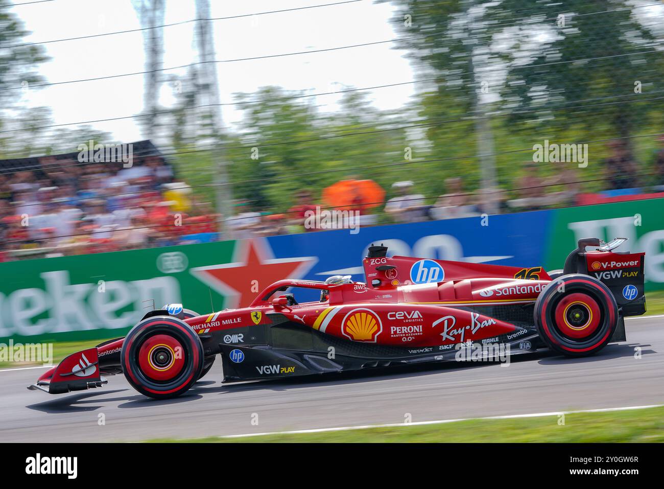 Monza, Italie. 31 août 2024. Charles Leclerc de Monaco pilotant la (16) Scuderia Ferrari SF-24 lors du FP3 de formule 1 Pirelli Gran Premio d'Italia 2024 le 31 août 2024, Monza, Italie. Crédit : Luca Rossini/E-Mage/Alamy Live News Banque D'Images