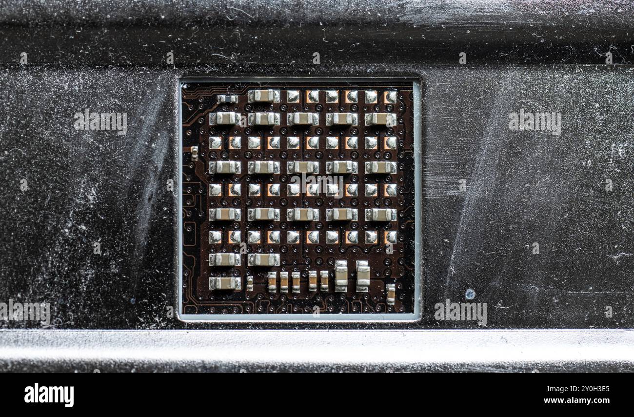 Gothenburg, Suède - 12 novembre 2022 : face arrière du support CPU d'une carte mère d'ordinateur AMD Banque D'Images