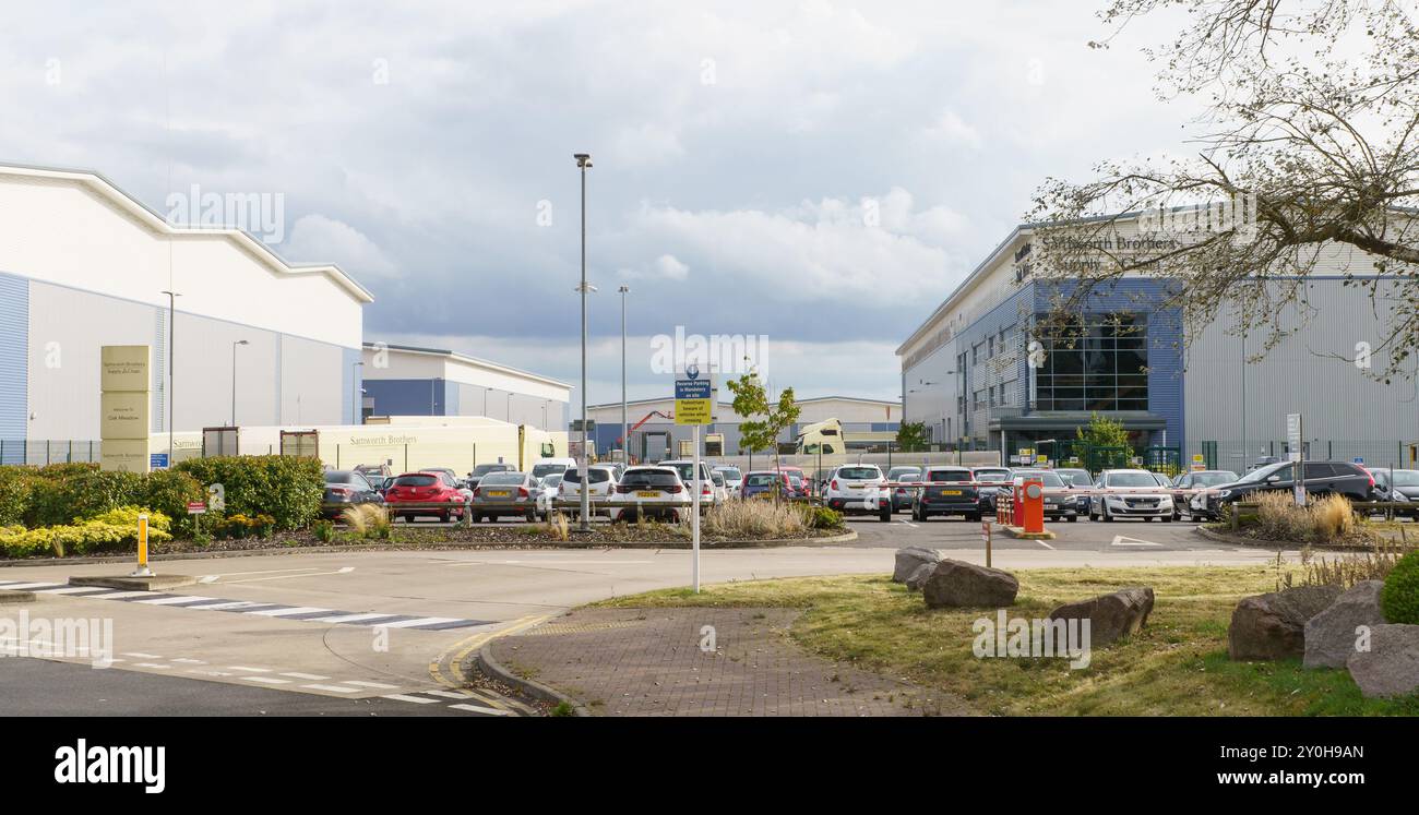 Samworth Brothers fabricant alimentaire + centre de distribution, Leicester, Royaume-Uni. Utilise des sources d'énergie renouvelables et soutient les principes de recyclage et de récupération Banque D'Images