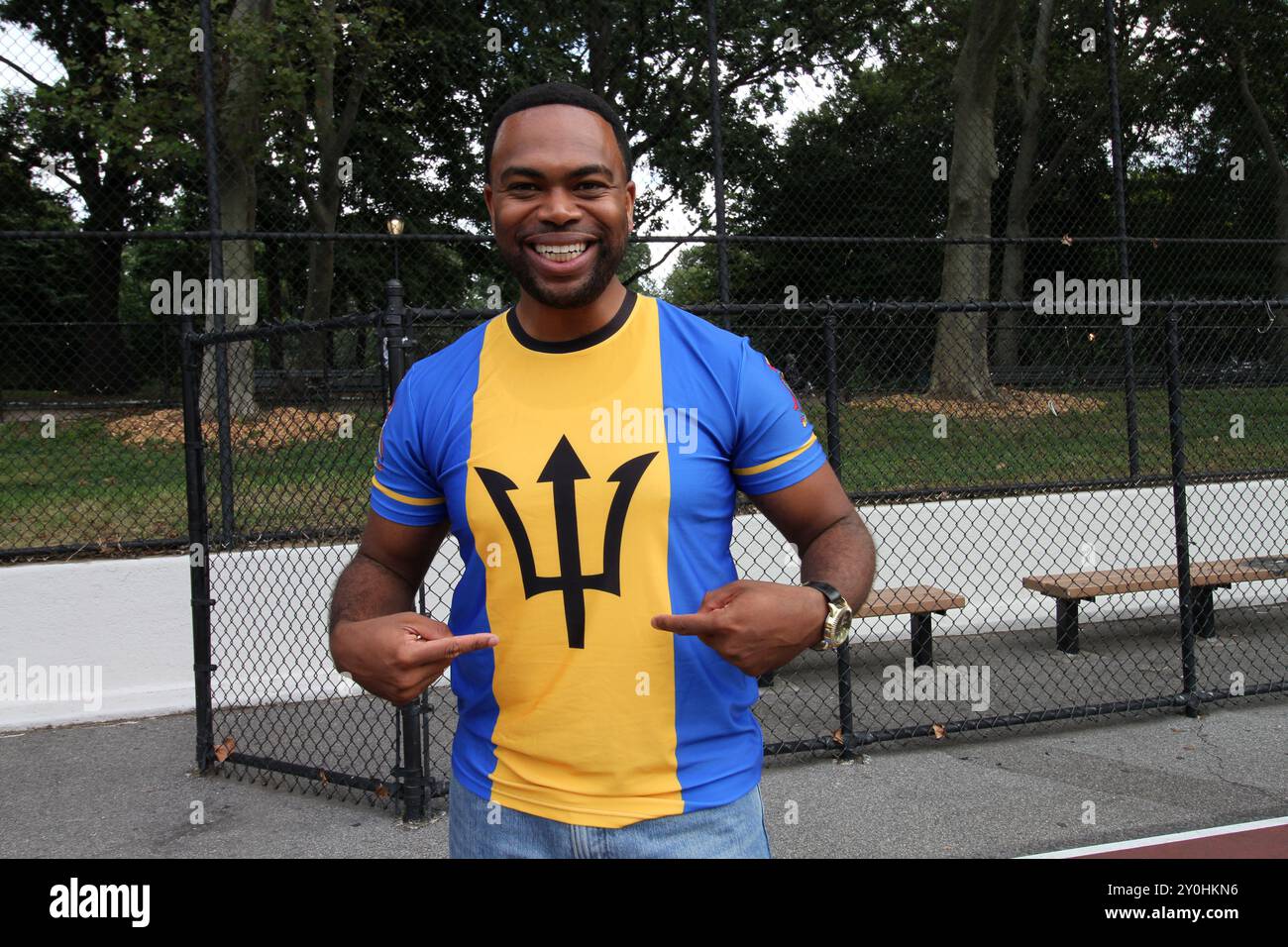 Brooklyn, New York, États-Unis. 2 septembre 2024. Brooklyn, New York le 2 septembre 2024.West Indian Day Parade. Les fêtards et les politiciens apprécient l'événement annuel. Phil Taitt reporter pour WABC - TV Channel 7.a été nommé Grand Marshal pour les Indiens de l'Ouest. Day Parade (crédit image : © Bruce Cotler/ZUMA Press Wire) USAGE ÉDITORIAL SEULEMENT! Non destiné à UN USAGE commercial ! Banque D'Images