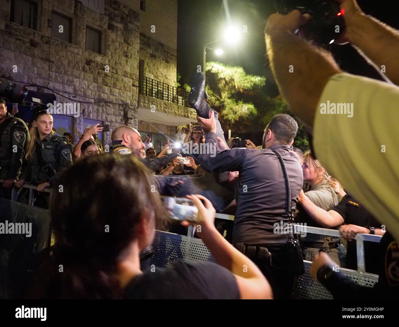 Jérusalem-Ouest, Israël. 02 septembre 2024. Manifestation devant la maison de Netanyahou à Jérusalem pour démanteler un accord d'otages. Banque D'Images