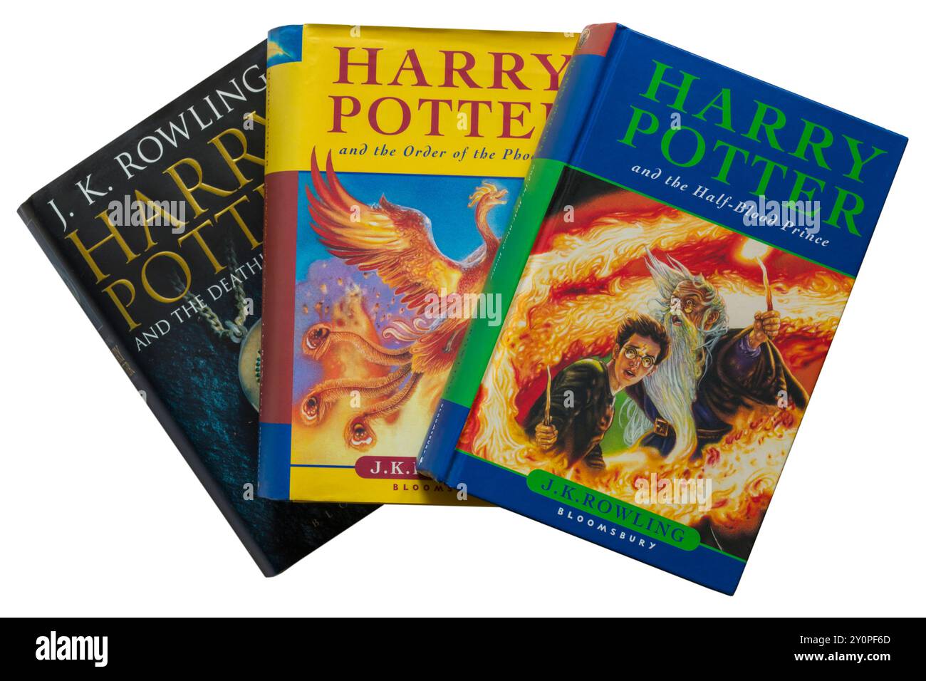 Sélection de livres Harry Potter par JK Rowling avec Harry Potter et le livre Prince de sang-mêlé sur le dessus isolé sur fond blanc Banque D'Images
