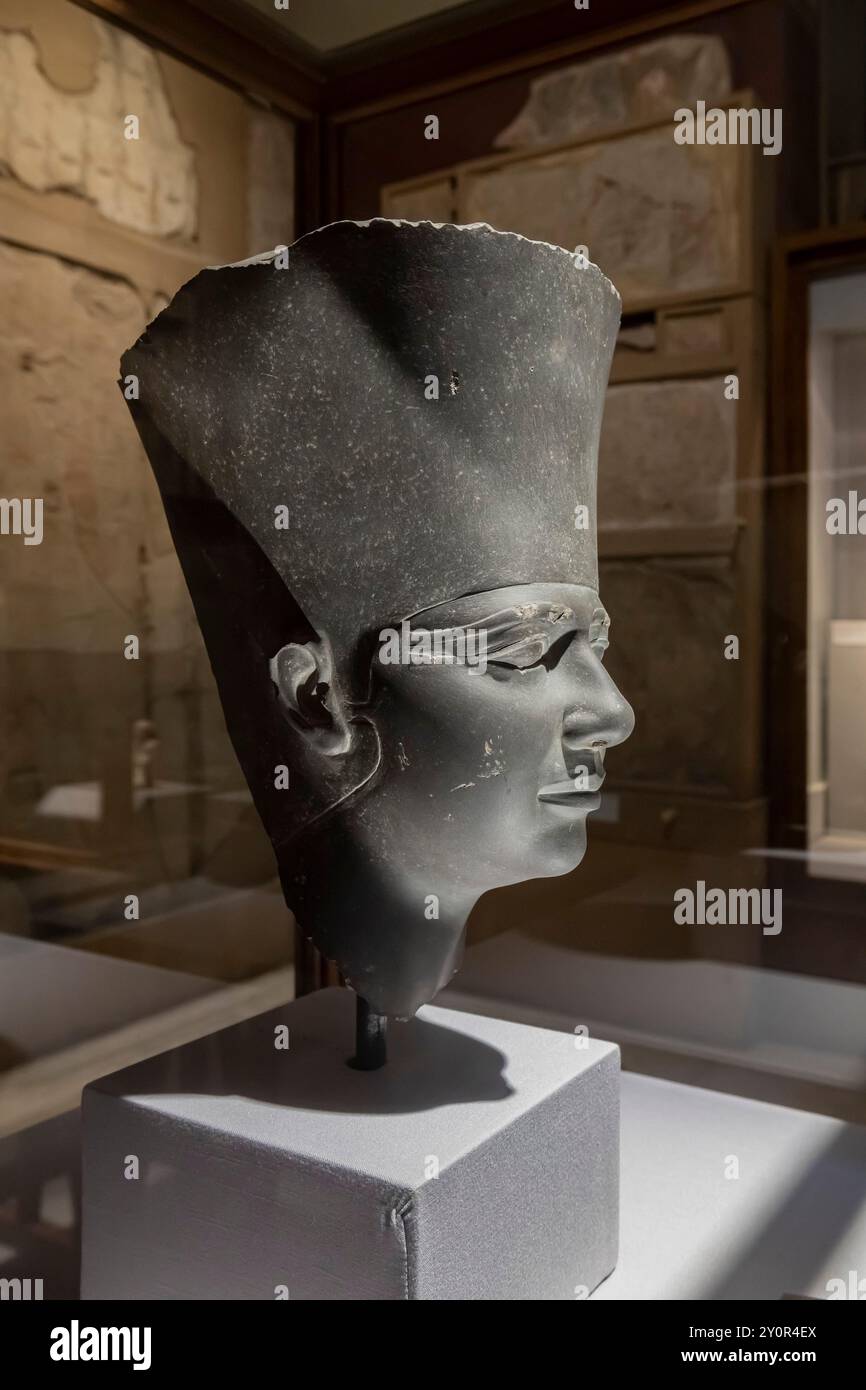 Musée égyptien (musée du Caire), tête du roi Ouserkaf, du temple du Soleil à Abousir, le Caire, Egypte, Afrique du Nord, Afrique Banque D'Images