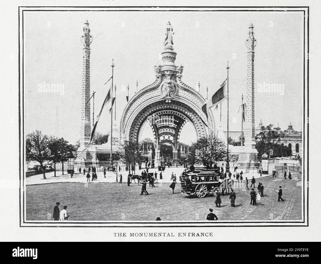 L'ENTRÉE MONUMENTALE DE L'ARTICLE L'EXPOSITION DE PARIS COMME RÉALISATION MÉCANIQUE. Par Edmund Mitchell de The Engineering Magazine consacré au progrès industriel volume XIX 1900 The Engineering Magazine Co Banque D'Images