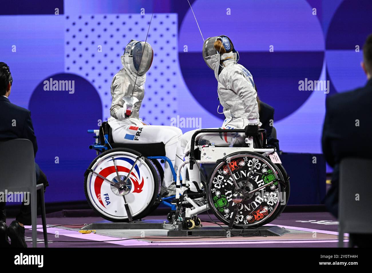 Brianna vide, escrimeuse française en fauteuil roulant, portant les couleurs de la France aux Jeux Paralympiques de Paris 2024 lors du concours pour la médaille de bronze le 3 septembre 2024 au Grand Palais des Jeux Paralympiques de Paris 2024. Photo de Tomas Stevens/ABACAPRESS. COM Credit : Abaca Press/Alamy Live News Banque D'Images