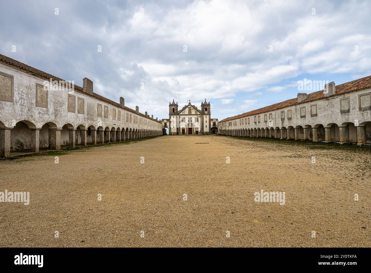 Le sanctuaire complexe Santuario de Nossa Senhora do Cabo Espichel, qui comprend l'église encore en usage aujourd'hui, situé à l'ouest de Sesimbra, Port Banque D'Images