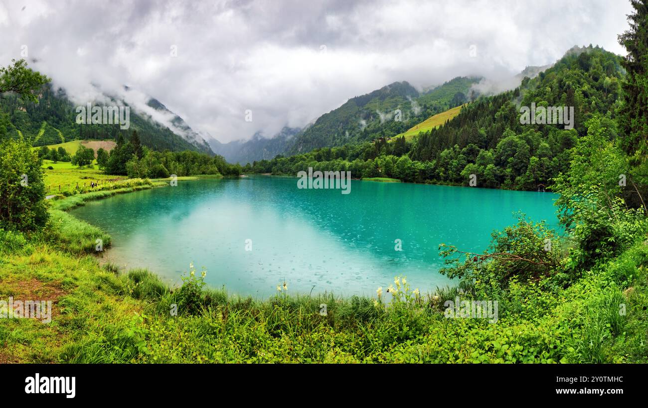 L'eau turquoise rêve lac après la gorge, Autriche Banque D'Images