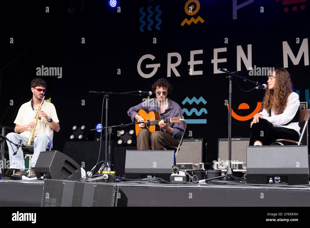 SAM Grassie, CONCERT, 2024 : Sam Grassie joue The Walled Garden Stage. Troisième jour du Green Man Festival 2024 à Glanusk Park, Brecon, pays de Galles, le 17 août 2024. Photo : Rob Watkins. INFO : Sam Grassie est un musicien et compositeur écossais connu pour son travail de guitare complexe et ses paysages sonores ambiants. Mêlant des éléments de musique folk, classique et expérimentale, ses compositions sont à la fois méditatives et émotionnellement résonnantes, explorant souvent des thèmes de la nature et de l'introspection. Banque D'Images