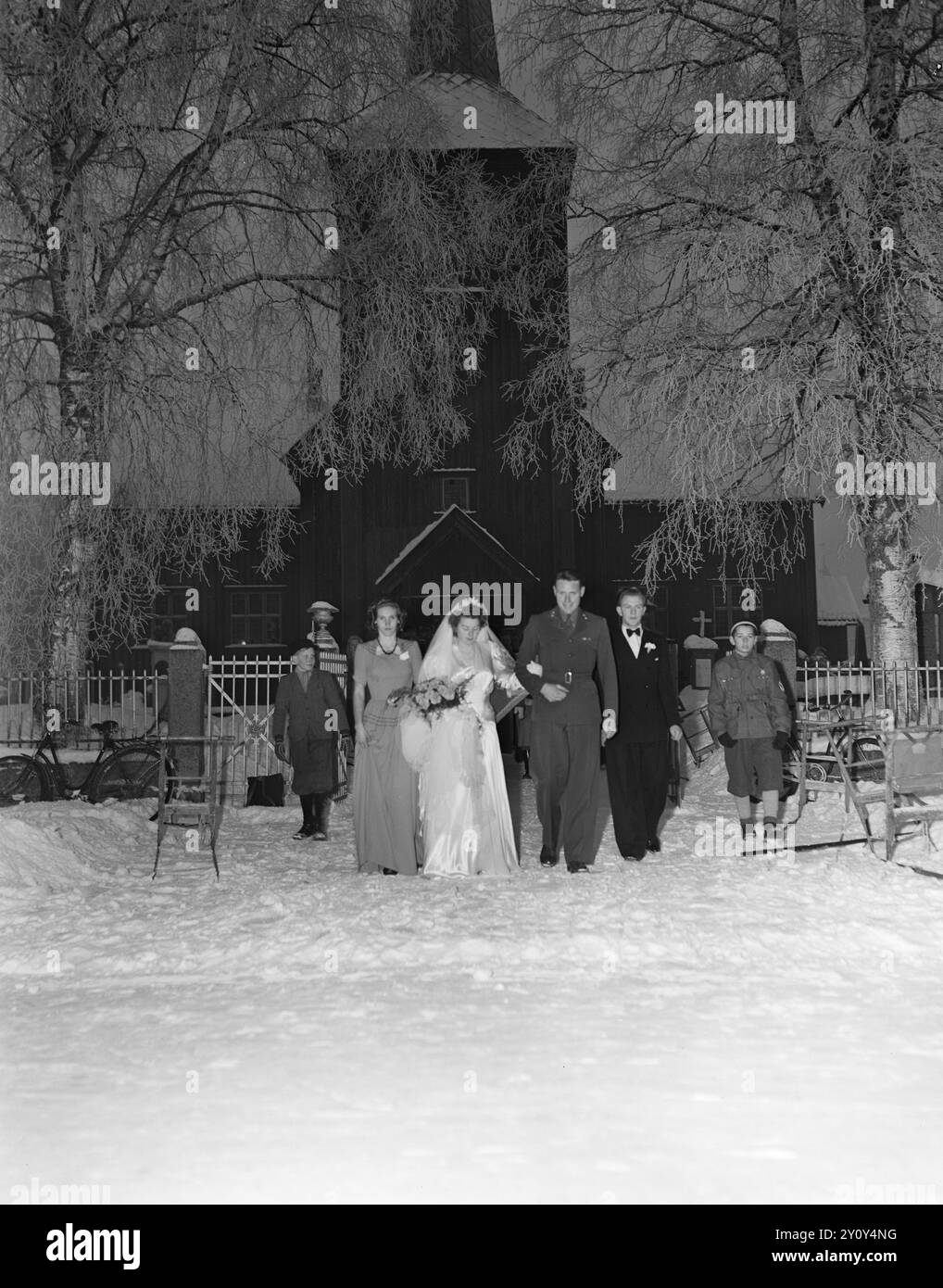 Réel 01- 1951 : la grande aventure. Mlle Mabel Melrose de Preston en Australie et le lieutenant Audun Fristad à Terningmoen avaient correspondu pendant 10 mois quand ils ont décidé qu'elle irait le long chemin à travers l'océan pour l'épouser. Ils ne s'étaient jamais vus, seulement écrit de longues lettres tendres, donc la décision qu'ils ont prise était plutôt audacieuse. Photo : Sverre A. Børretzen / Aktuell / NTB ***la photo n'est pas traitée*** le texte de cette image est traduit automatiquement Banque D'Images