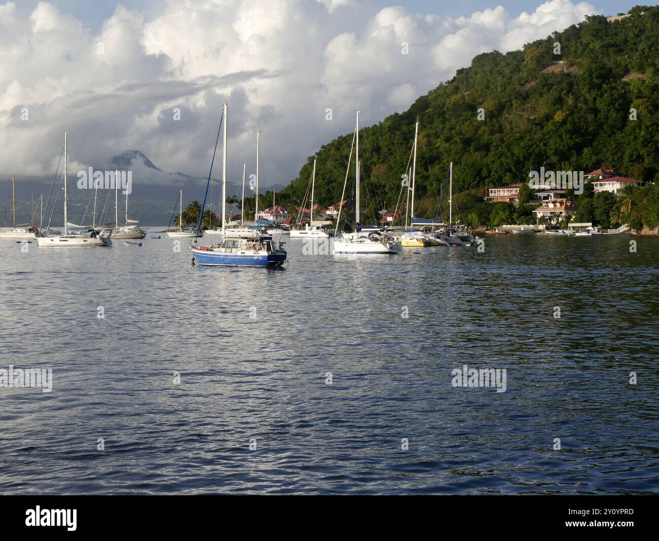 Bateaux dans une baie en Terre de Haut, archipel des Saintes, guadeloupe, Antilles françaises Banque D'Images