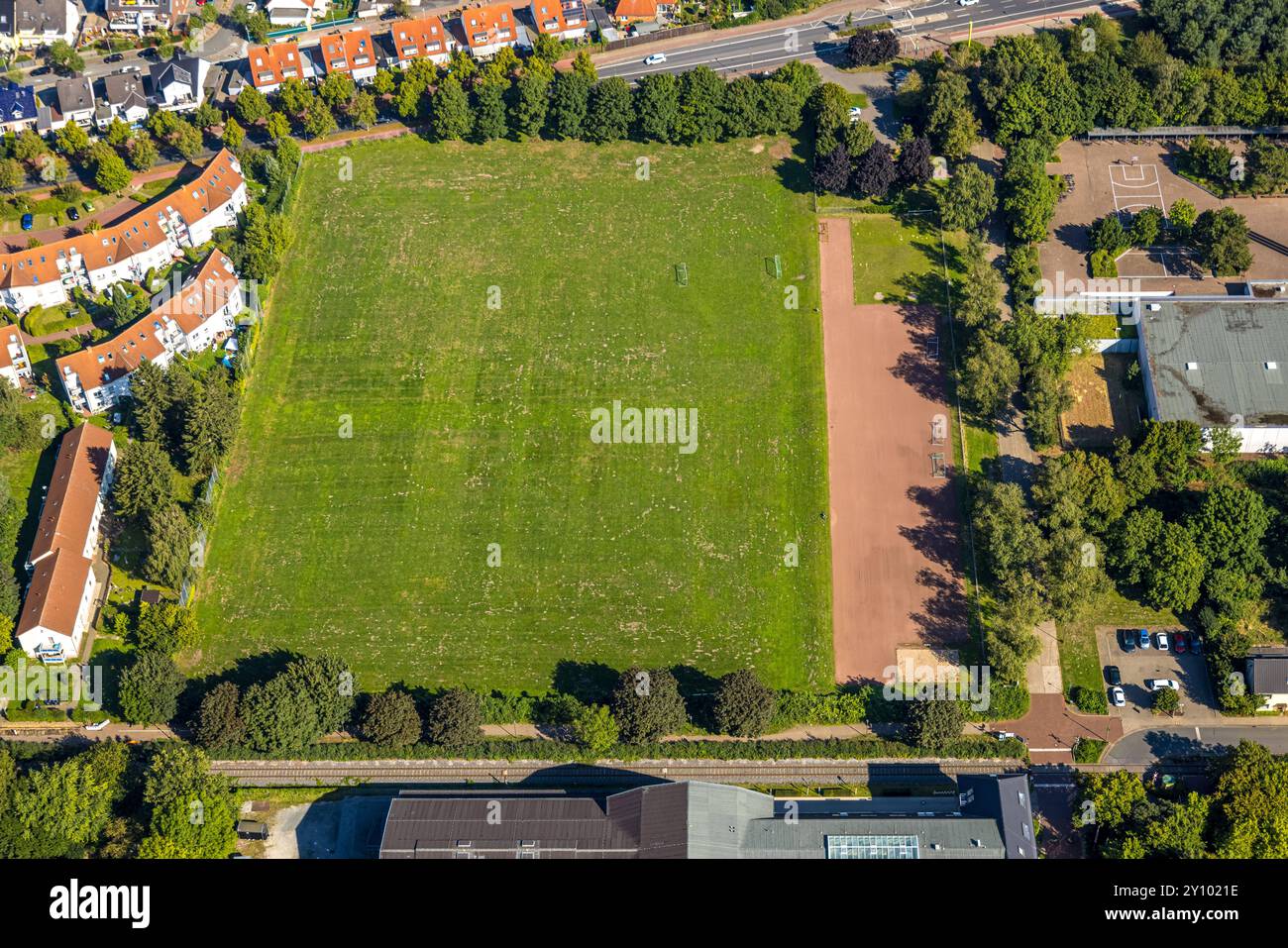 Luftbild, Wiesenfläche am Freiherr-vom-Stein-Gymnasium Hamm, Uentrop, Hamm, Ruhrgebiet, Rhénanie-du-Nord-Westphalie, Deutschland ACHTUNGxMINDESTHONORARx60xEURO *** vue aérienne, prairie à Freiherr vom Stein Gymnasium Hamm, Uentrop, Hamm, région de la Ruhr, Rhénanie du Nord-Westphalie, Allemagne ATTENTIONxMINDESTHONORARx60xEURO Banque D'Images