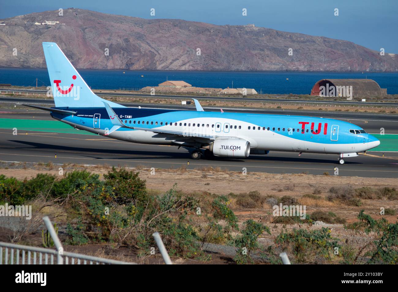 Boeing 737 de la compagnie aérienne TUI à l'aéroport de Gran Canaria. Banque D'Images