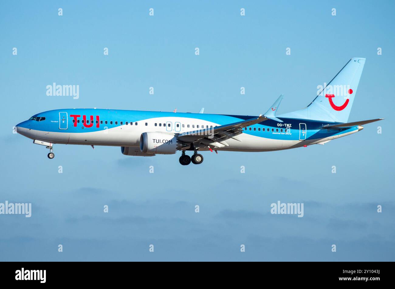 Boeing 737 de la compagnie aérienne TUI à l'aéroport de Gran Canaria. Banque D'Images