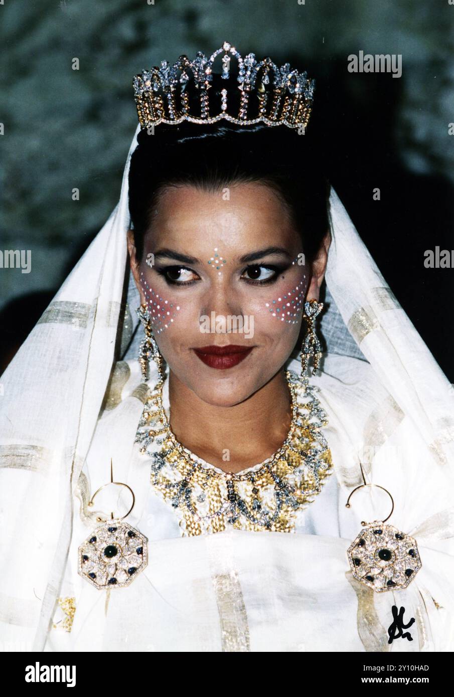 8 Settembre 1994 fés Archivio Storico Olycom/LaPresse Hasna del Marocco (Rabat, 19 novembre 1967), è una principessa e ambientalista marocchina. Nella Foto : Alcune fase del matrimonio della Sua Altezza Reale Hasna del Marocco figlia di re Hassan II con Khalid Benharbit dans la photo : quelques phases du mariage de son Altesse Royale Hasna du Maroc fille du roi Hassan II avec Khalid Benharbit Banque D'Images