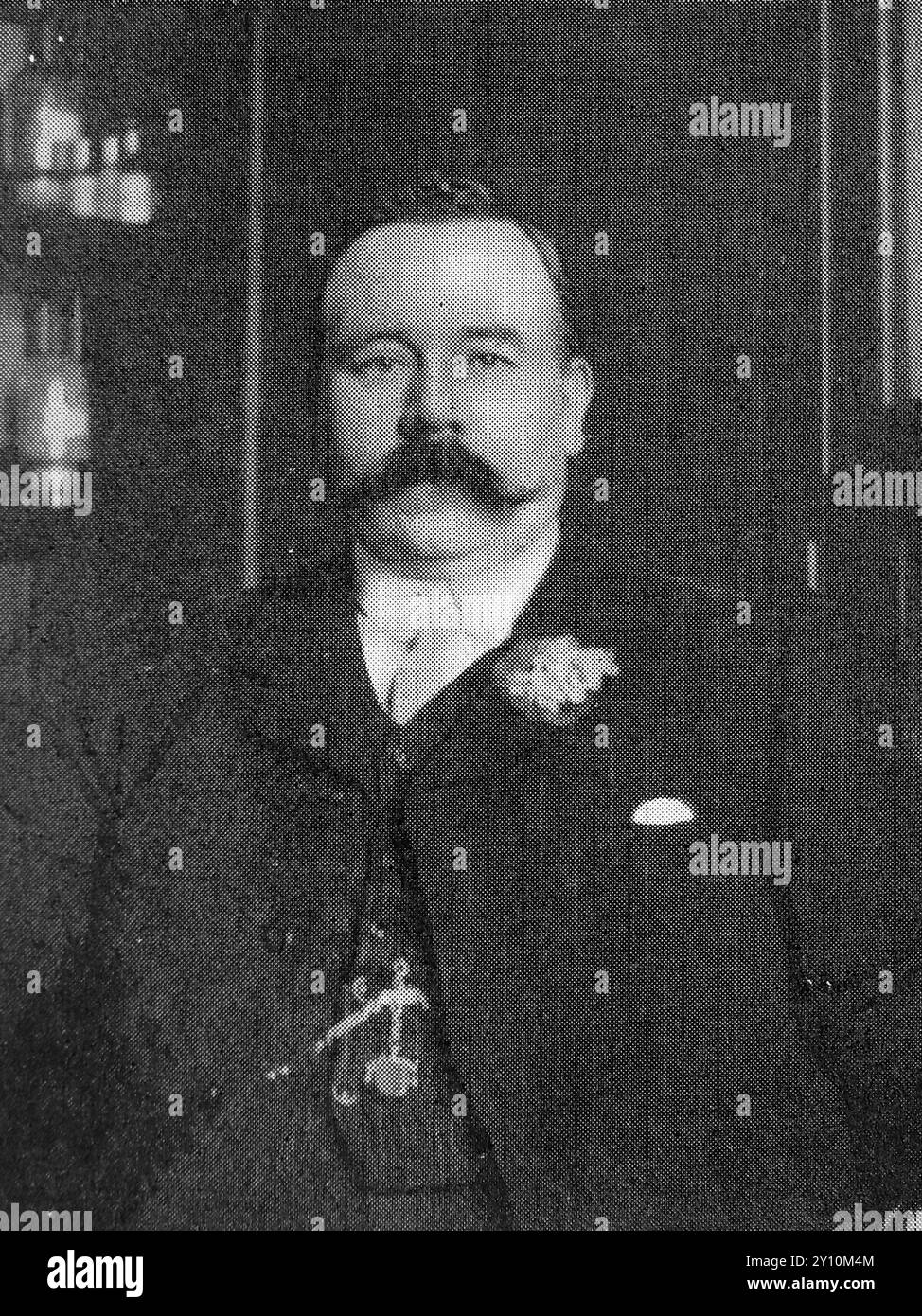 M. A. Baker, directeur du dépôt Northampton, C.W.S. (Co-operative Wholesale Society). Tiré d'une série de photographies célébrant le jubilé de la Northampton Co-operative Society Ltd, (1870-1920). La Co-operative Society était une coopérative britannique de consommateurs et est connue aujourd'hui sous le nom de Co-operative Group Ltd. Aux XIXe et XXe siècles, les coopératives étaient exploitées sur une base régionale. Banque D'Images