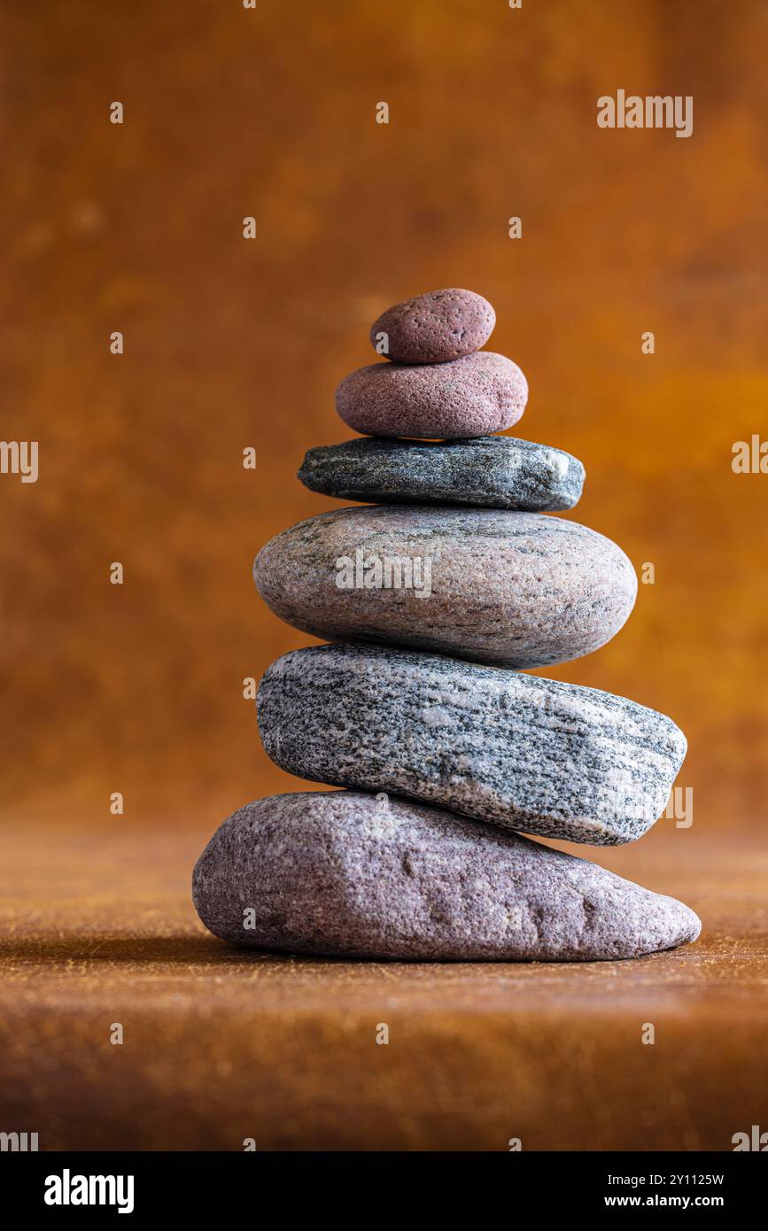Pierre sur pierre, pyramide de pierre, zen Banque D'Images