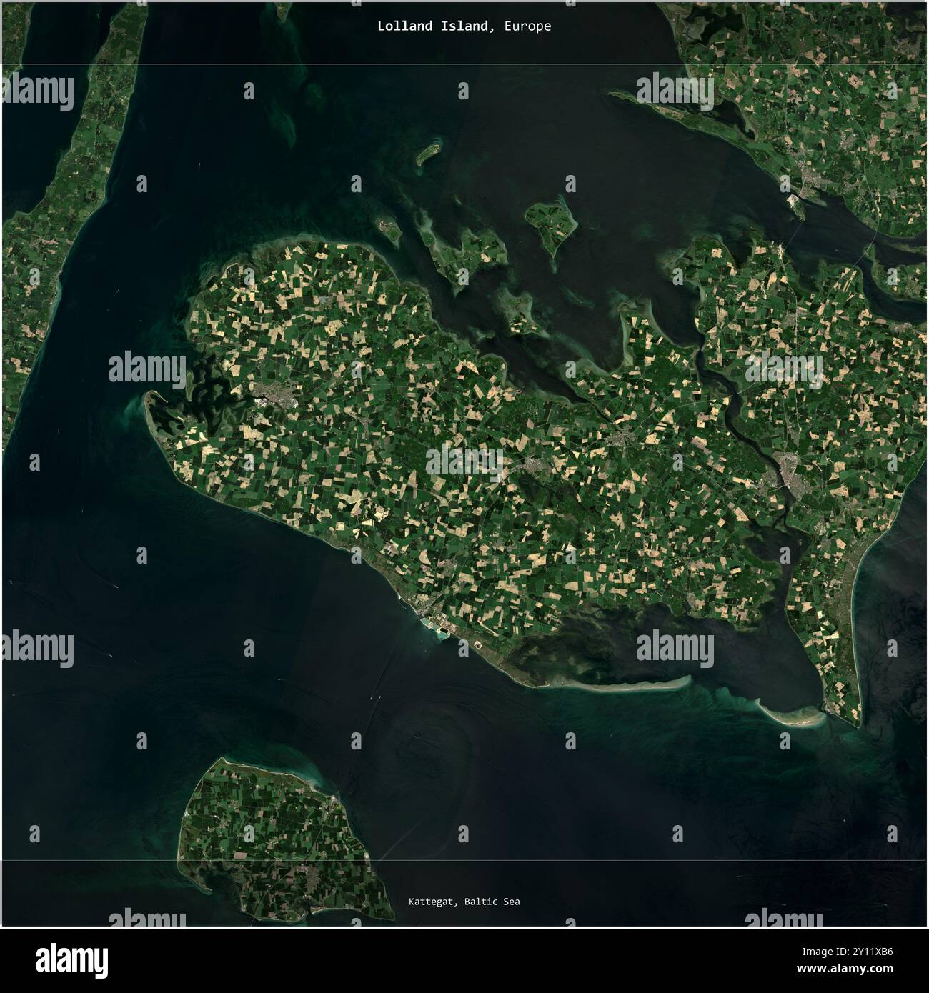L'île de Lolland dans le Kattegat, appartenant au Danemark, a été recadrée au carré sur une image satellite prise le 8 juin 2021 Banque D'Images