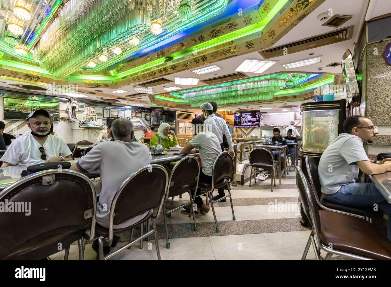 Restaurant Koshary, centre-ville, près de la place Tahrir, le Caire, Egypte, Afrique du Nord, Afrique Banque D'Images