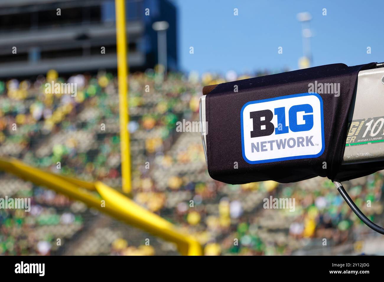 Une vue détaillée d'un logo Big 10 sur une caméra de diffusion vue pendant un match entre les Idaho Vandals et les Oregon Ducks au stade Autzen le 31 août, Banque D'Images