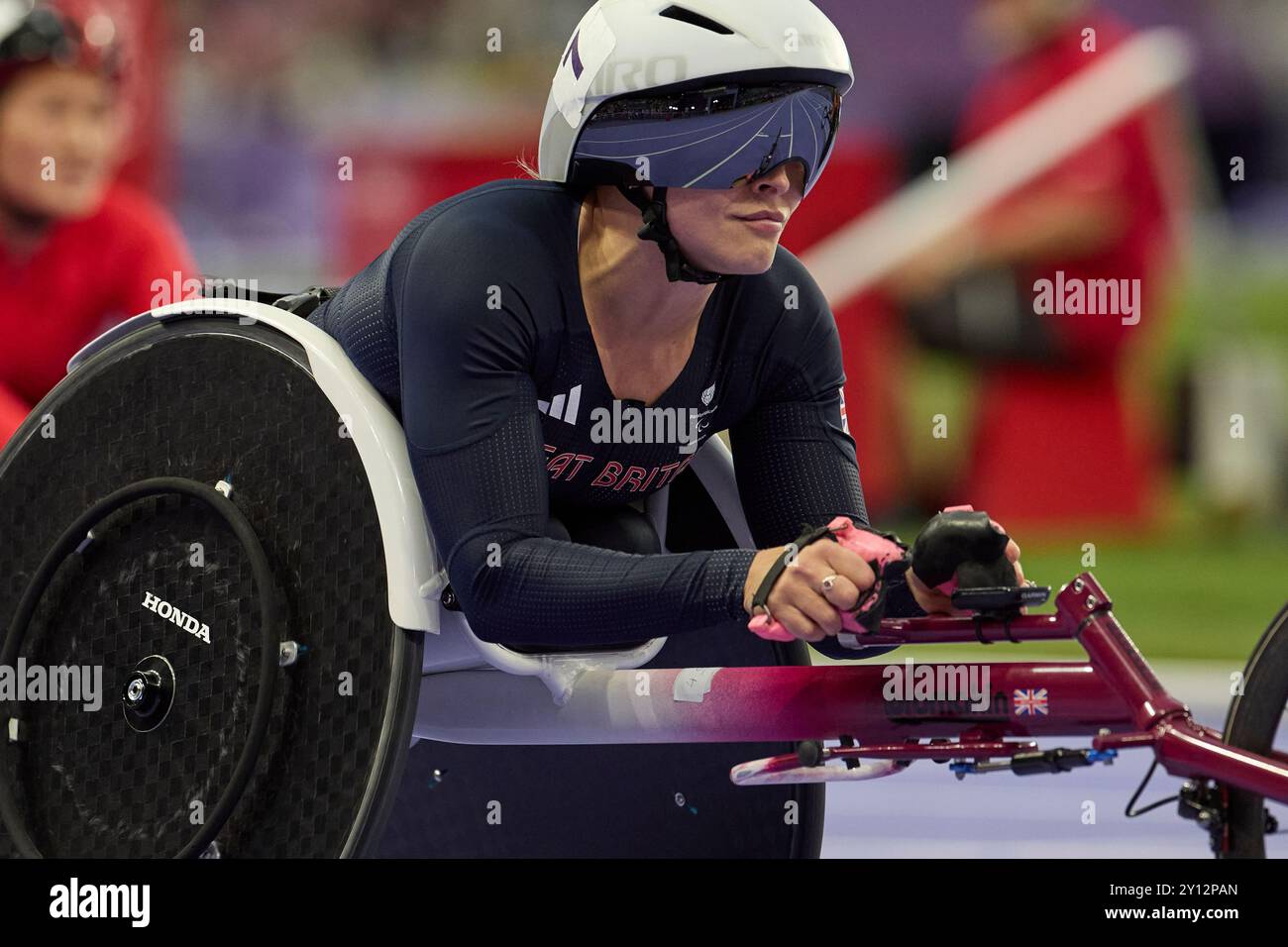 Paris, France. 4 septembre 2024. Samantha Kinghorn, de Grande-Bretagne, remporte l'or dans la finale féminine du 100 mètres T53 au stade de France. Le jour 7 des Jeux Paralympiques de Paris 2024. Crédit : Roger B/Alamy Live News Banque D'Images