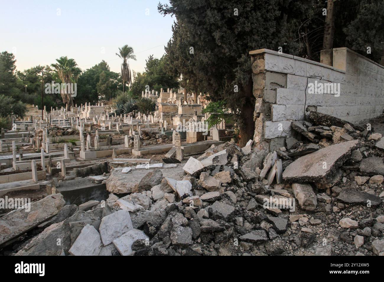 Jénine, Palestine. 04th Sep, 2024. Une vue d'une infrastructure détruite dans le centre de la ville de Djénine, au nord de la Cisjordanie, après qu'elle ait été détruite par les forces israéliennes à la suite d'un raid qui est entré dans son septième jour sur la ville. (Photo de Nasser Ishtayeh/SOPA images/Sipa USA) crédit : Sipa USA/Alamy Live News Banque D'Images