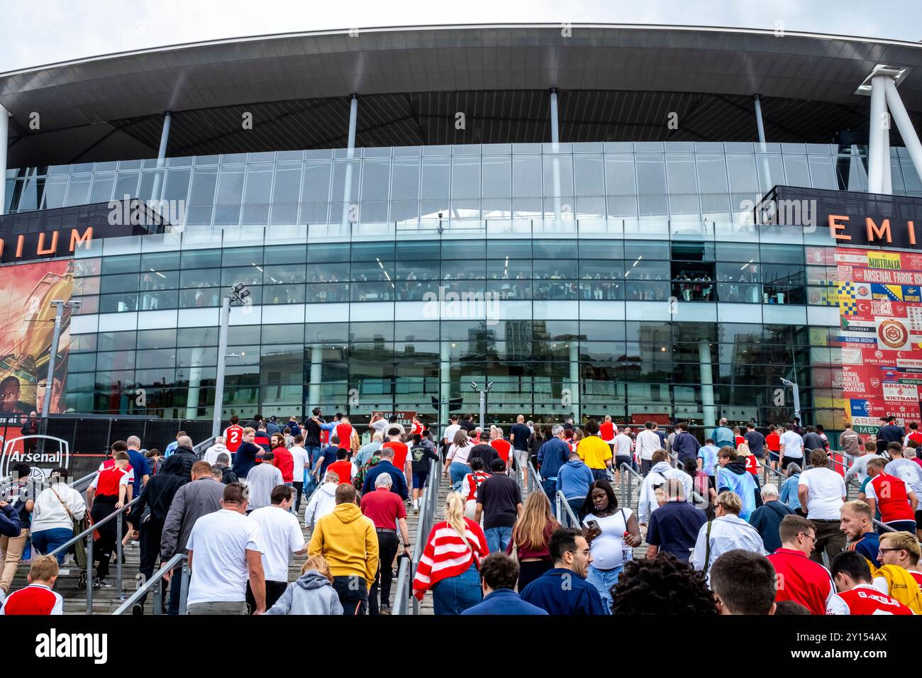 Les fans d'Arsenal Football assistent À Un match à l'Emirates Stadium, Londres, Royaume-Uni. Banque D'Images