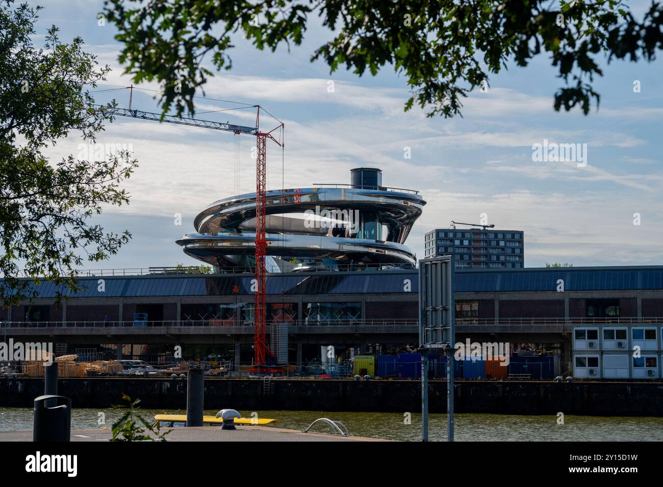 La Tornado, qui fait partie du Musée FENIX de la migration à Rotterdam, aux pays-Bas, a été conçue par MAD Architects et a ouvert ses portes en mai 2025 Banque D'Images