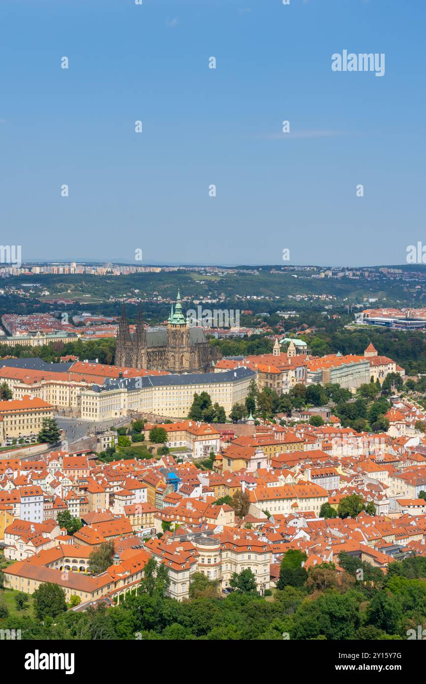 Vue aérienne de la petite ville et du château de Prague à Prague, République tchèque. Banque D'Images
