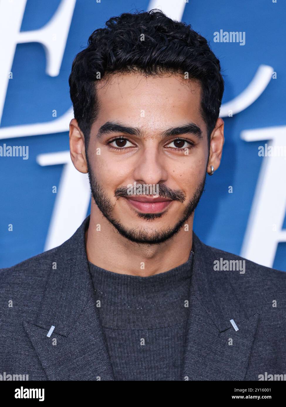 HOLLYWOOD, LOS ANGELES, CALIFORNIE, États-Unis - SEPTEMBRE 04 : Ishaan Khatter portant Daniel W. Fletcher FW24 RTW arrive à la première de Los Angeles de la saison 1 de Netflix 'The Perfect couple' qui s'est tenue au Théâtre égyptien Hollywood le 4 septembre 2024 à Hollywood, Los Angeles, Californie, États-Unis. (Photo de Xavier Collin/image Press Agency) Banque D'Images