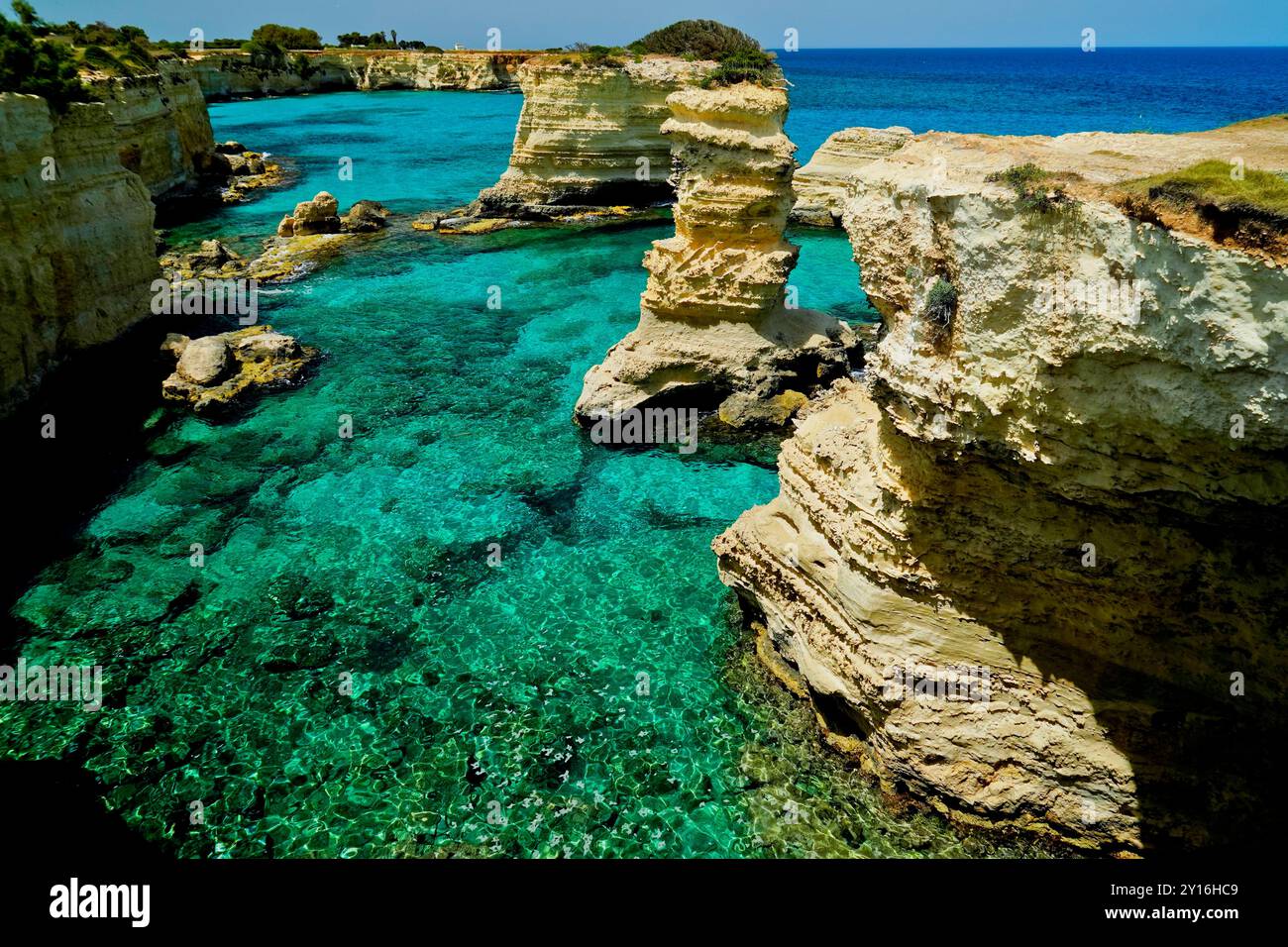 Le paysage spectaculaire des piles de Sant'Andrea, Torre Sant'Andrea, Salento, Lecce, Pouilles, Italie Banque D'Images