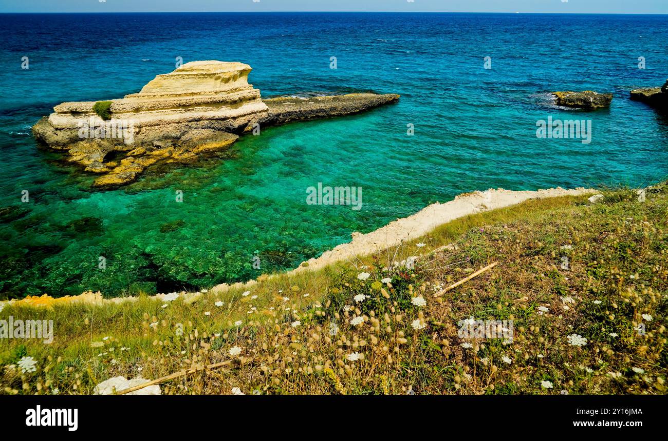 Le paysage spectaculaire des piles de Sant'Andrea, Torre Sant'Andrea, Salento, Lecce, Pouilles, Italie Banque D'Images