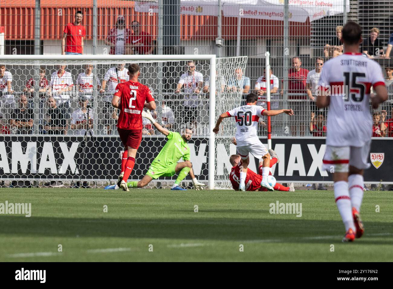 Leonhard MUENST (VfB Stuttgart, #50) trifft zum 3:0, erzielt ein Tor GER, VfB Stuttgart (VFB) vs. 1. FC Kaiserslautern (FCK), Fussball, Maenner, Herren, Testspiel, saison 2024/2025, 05.09.2024 LES RÈGLEMENTS DFL/DFB INTERDISENT TOUTE UTILISATION DE PHOTOGRAPHIES COMME SÉQUENCES D'IMAGES ET/OU QUASI-VIDÉO Foto : Eibner-Pressefoto/Oliver Schmidt Banque D'Images