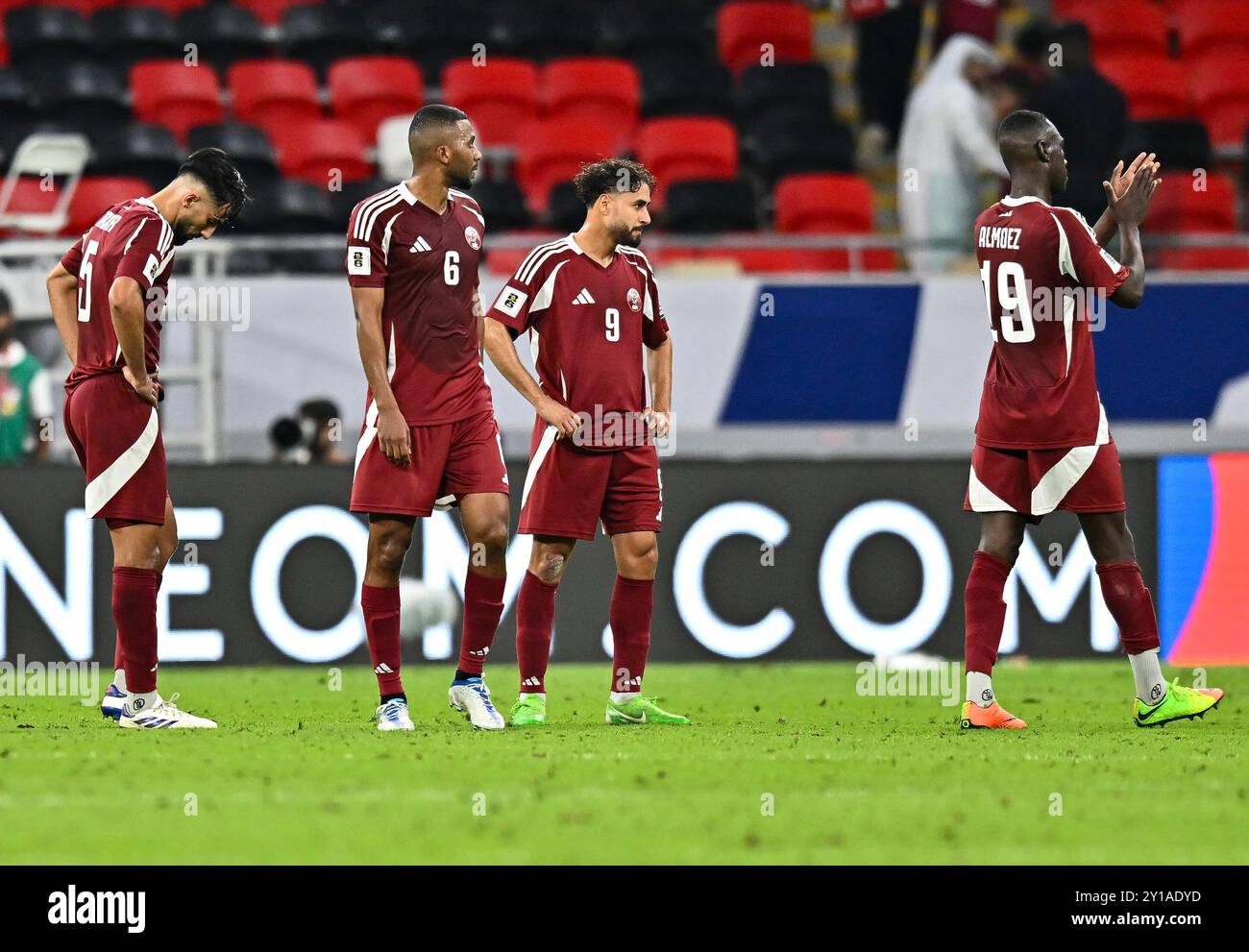 QUALIFICATION POUR LA COUPE DU MONDE DE la FIFA 2026 -QATAR VS Emirats ARABES UNIS les joueurs du Qatar réagissent après la Coupe du monde de la FIFA 2026 AFC Asian qualificatifs 3ème tour groupe A entre le Qatar et les Emirats Arabes Unis à Ahmad Bin Ali StadiumÊin Al Rayyan, Qatar le 05,2024 septembre DOHA Qatar Copyright : xNOUSHADx Banque D'Images