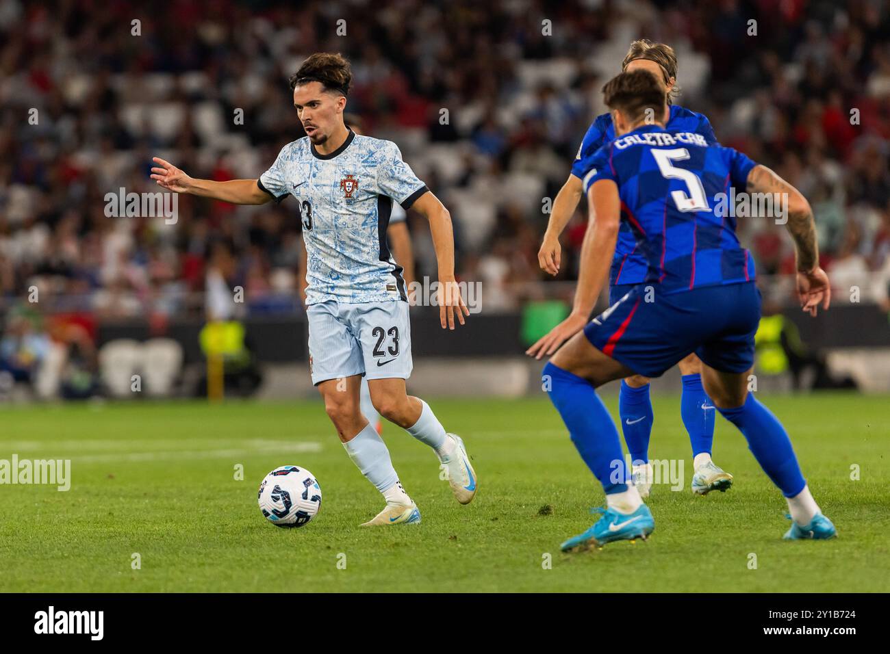 Lisbonne, Portugal. 05th Sep, 2024. Vitor Machado (G) du Portugal connu sous le nom de 'Vitinha' vu en action lors du match de l'UEFA Nations League entre le Portugal et la Croatie au stade Estadio da Luz, à Lisbonne. (Score final : Portugal 2 - 1 Croatie) (score final : Portugal 2 - 1 Croatie) crédit : SOPA images Limited/Alamy Live News Banque D'Images