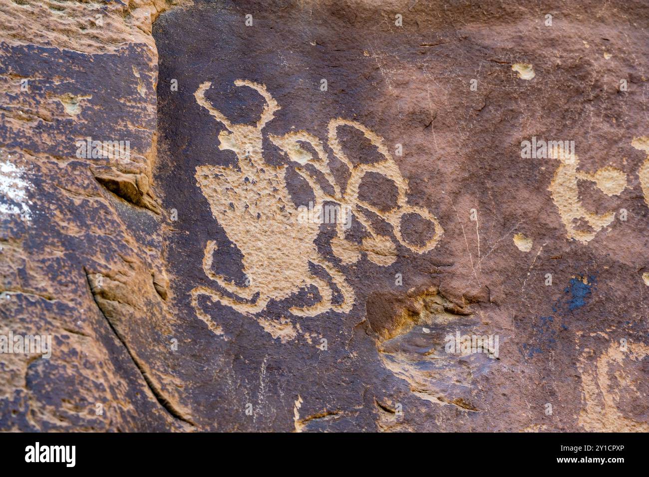 Un panneau de petropglyphes d'art rupestre amérindien préhispanique de la culture Fremont à Nine Mile Canyon, Utah. Banque D'Images